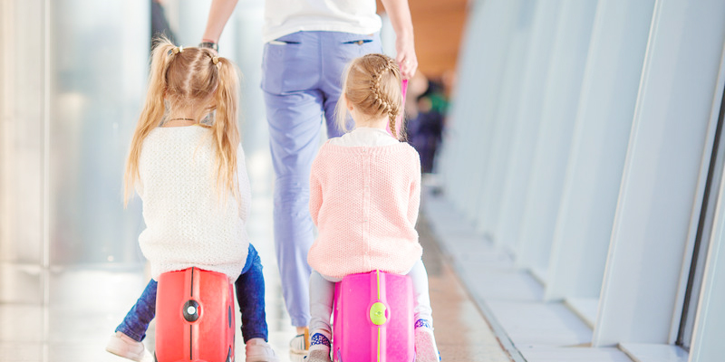 Reisen mit der Familie: Wie wirkt sich der Jetlag bei Babys & Kleinkindern aus?
