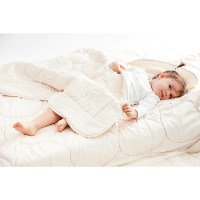 Kinderduvet – Swisswool Füllung – 140x170 cm – 4 Jahreszeiten