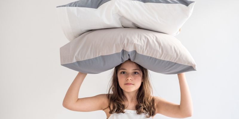 Sleeping without a pillow - advantages and disadvantages