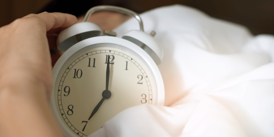 réveil dans un lit